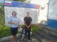 Поблагодарил полицейских