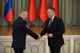 Губернатор Илья Середюк вручил защитникам России областные награды