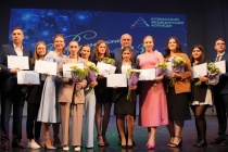 Сергей Цивилев поздравил выпускников Кузбасского медицинского колледжа