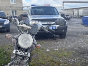 Топкинские Госавтоинспекторы отстранили от управления транспортным средством несовершеннолетнего водителя