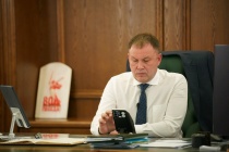 Здравоохранение, транспорт, угольная отрасль, благоустройство, экология: Илья Середюк ответил на вопросы кузбассовцев в прямом эфире