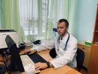 Илья Середюк: все больше молодых специалистов трудоустраивается в медорганизации Кузбасса