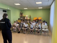 В Топкинском округе сотрудники Госавтоинспекции посетили социально-реабилитационный центр для несовершеннолетних 