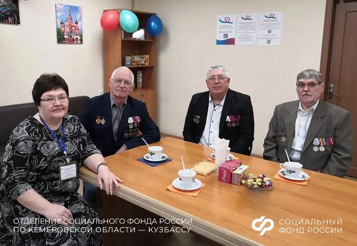 В центрах общения старшего поколения регионального Отделения СФР проходят мероприятия, посвященные 40-й годовщине аварии на Чернобыльской АЭС 