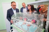 Губернатор Илья Середюк проверил качество ремонта обновленного акушерского стационара №3 в Новокузнецке