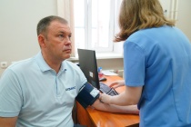  Илья Середюк на собственном примере показал кузбассовцам важность диспансеризации