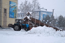 Более 6 тысяч кубометров снега вывезли коммунальные службы Кузбасса после первых снегопадов